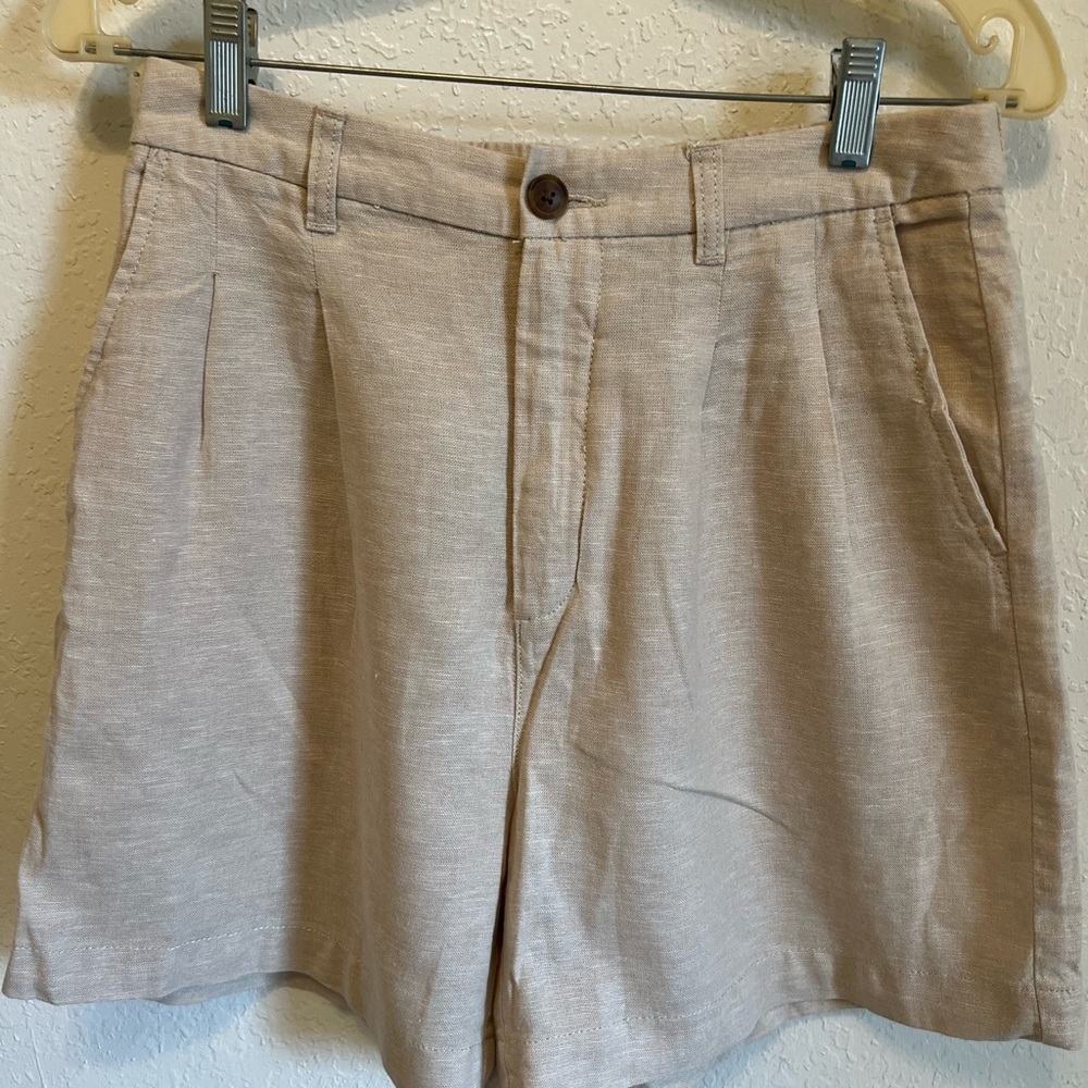 Gap Classic High-Rise Linen-Blend Women's Shorts in Beige